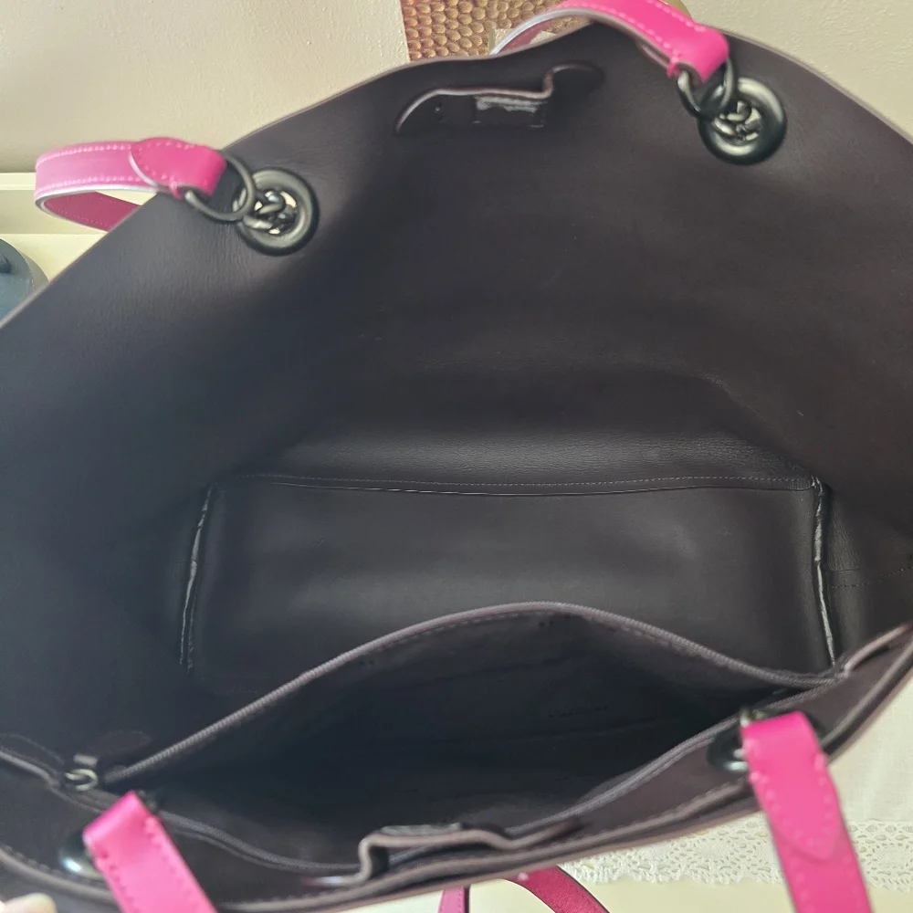 Coach Signature Chain Central Tote - Picture 7 of 16